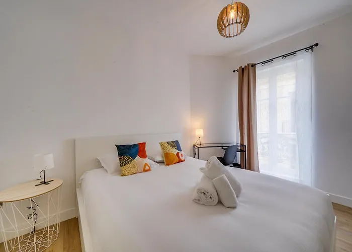 Le Rayon - Bel Appt Dans Le Centre De Bdx Apartman *